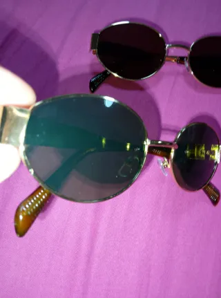 2 Gafas de Sol Ovaladas Doradas