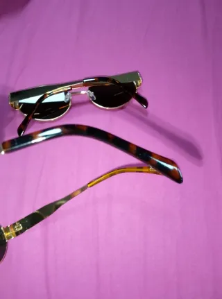 2 Gafas de Sol Ovaladas Doradas