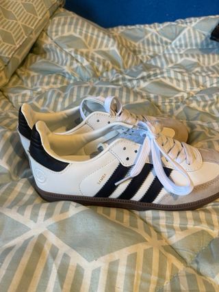 Zapatillas Adidas Samba Beige y Blanco