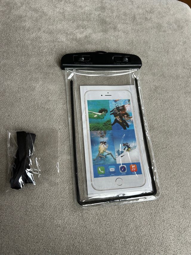 Custodia impermeabile per smartphone