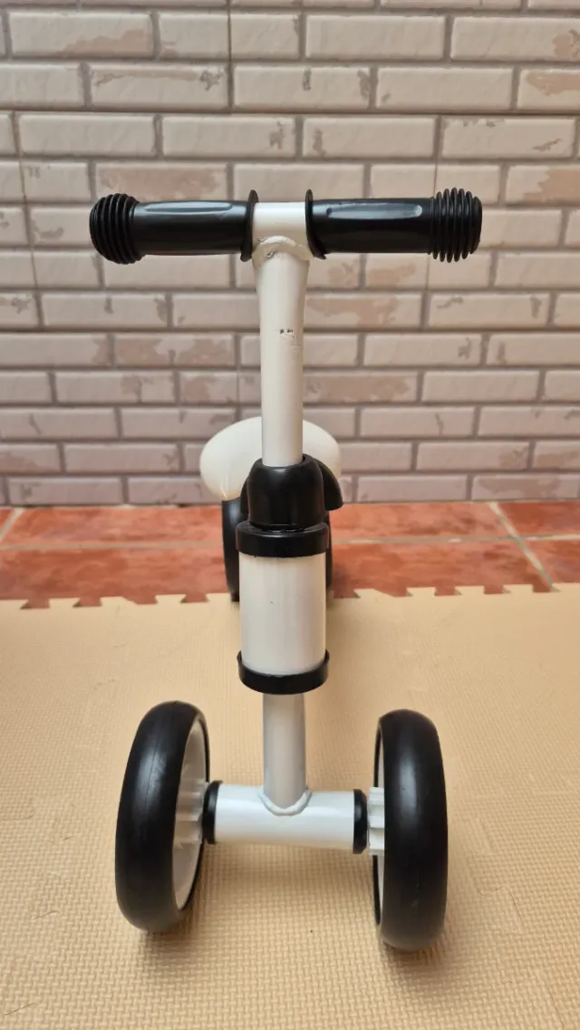 Bicicleta de equilibrio para bebé