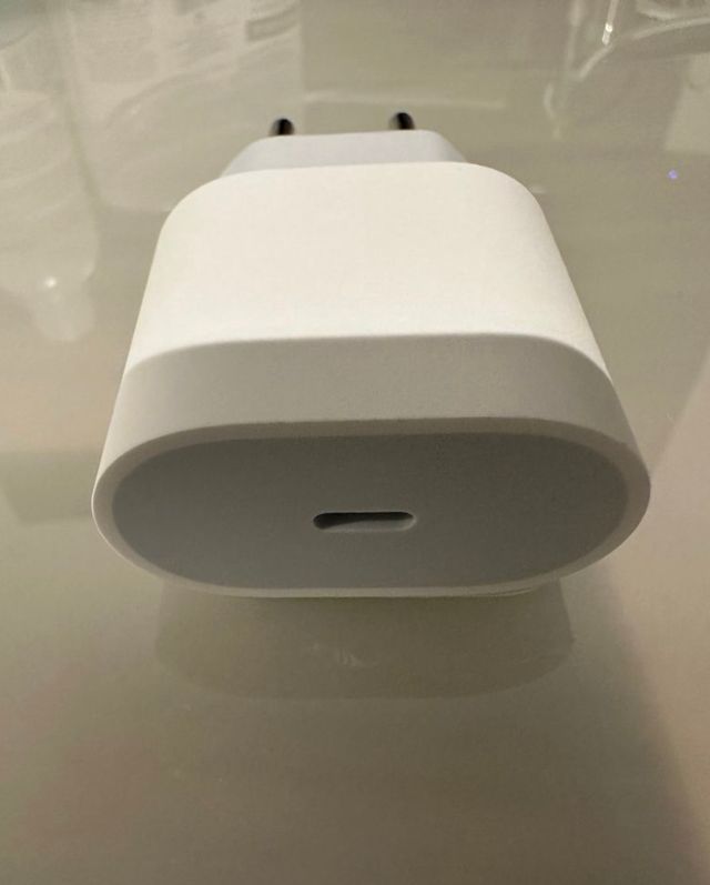 Carregador iPhone 20W + Cabo Tipo C