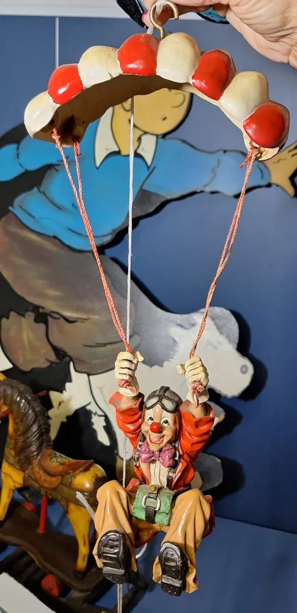 Pagliaccio Appeso con Paracadute