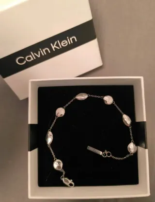 Pulsera Calvin Klein Plata. Su precio real son 100