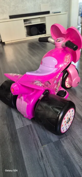Moto eléctrica infantil Minnie Mouse