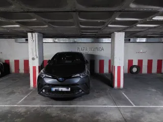 Plaza Garaje en el centro.