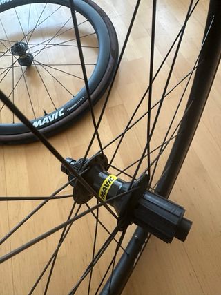 Ruedas Mavic Cosmic S42 Disc Carbono