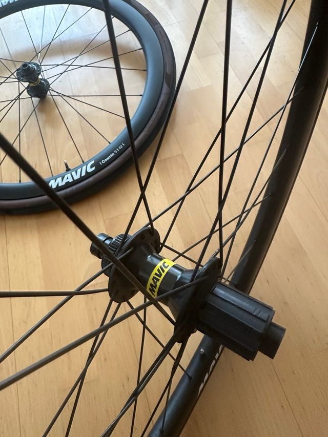 Ruedas Mavic Cosmic S42 Disc Carbono