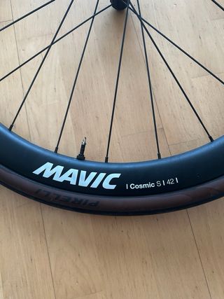 Ruedas Mavic Cosmic S42 Disc Carbono