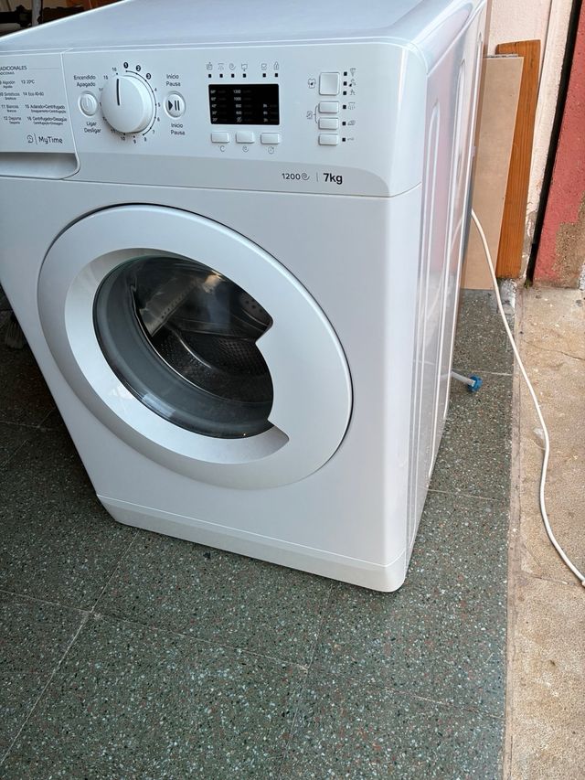Lavadora Indesit 7kg 1200 rpm
