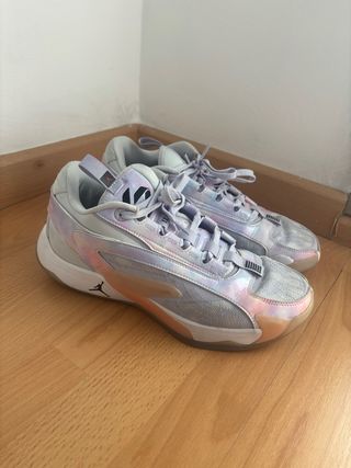 Zapatillas Jordan Morado y Rosa