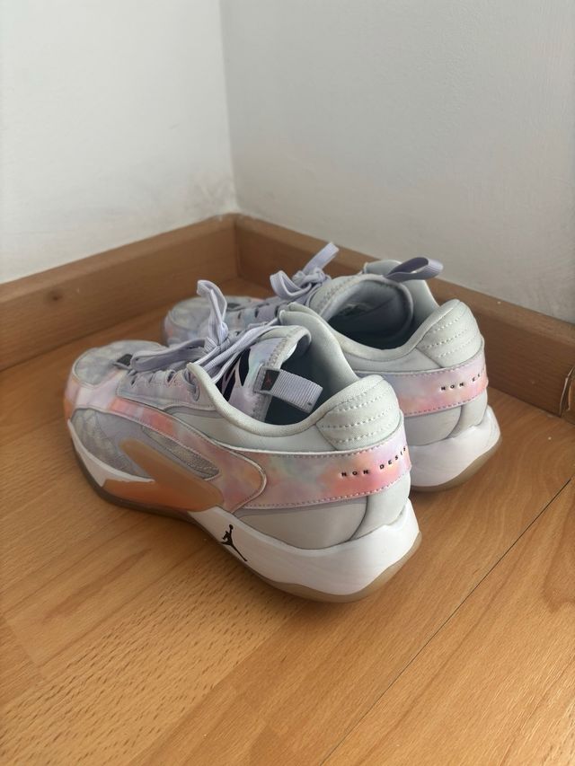 Zapatillas Jordan Morado y Rosa