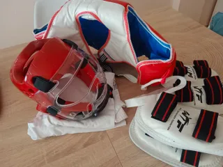 Traje Taekwondo WT - Protección Completa para niño