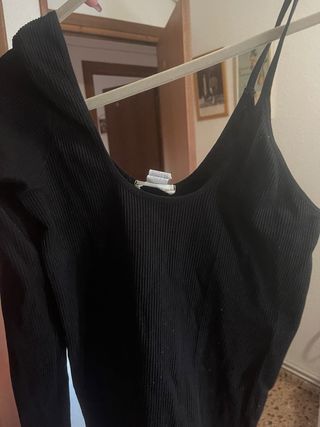 Vestido negro asimétrico