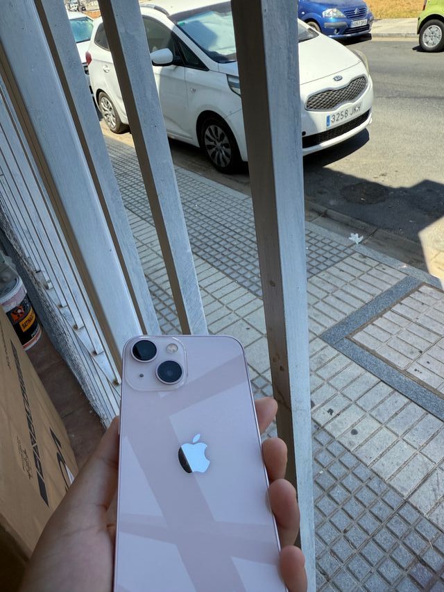 iPhone 13 Rosa