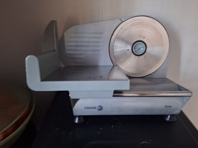 Cortadora de fiambre Fagor Delice