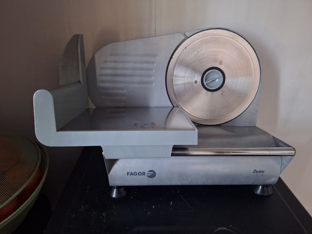 Cortadora de fiambre Fagor Delice