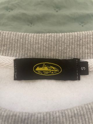 Sudadera gris con logo