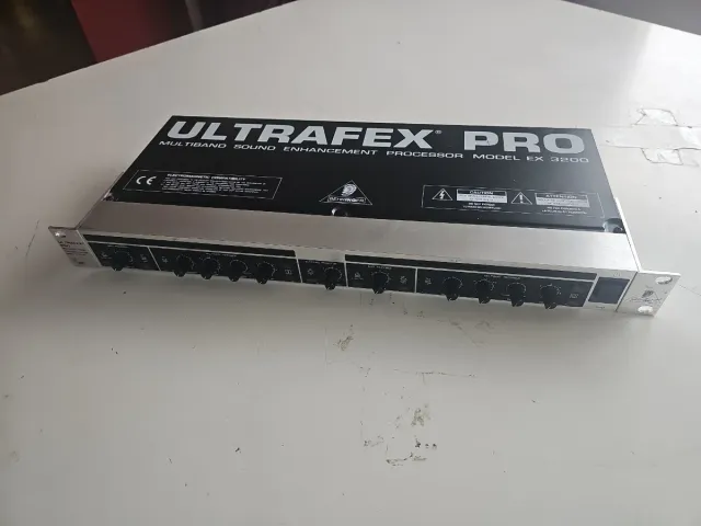Behringer Ultrafex Pro EX3200 Procesador