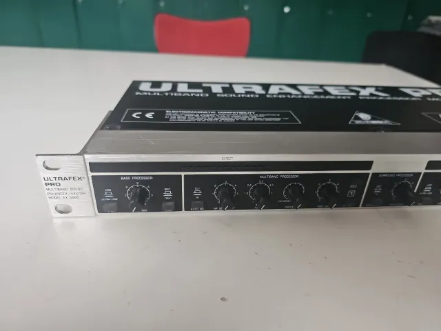 Behringer Ultrafex Pro EX3200 Procesador