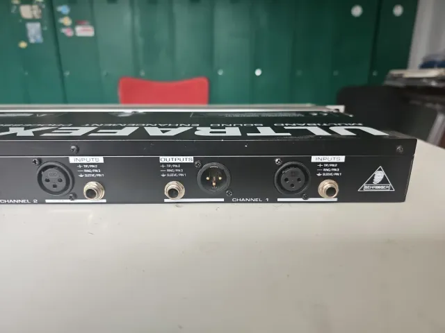 Behringer Ultrafex Pro EX3200 Procesador