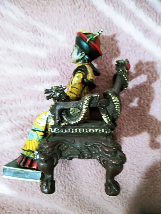 Escultura Emperatriz Chino Antiguo