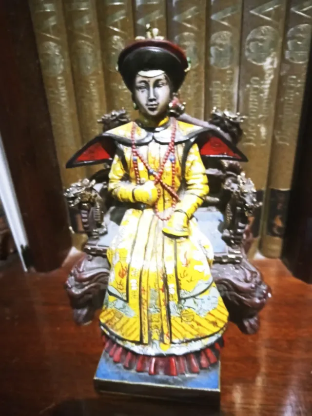 Escultura Emperatriz Chino Antiguo