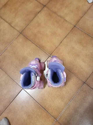 Patines de 4 ruedas para niña rosa talla 28