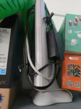 Monitor LCD Beige Siemens con casse integrate