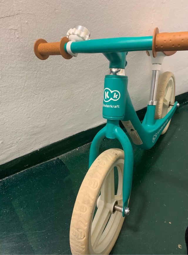Bicicleta de equilibrio Kinderkraft