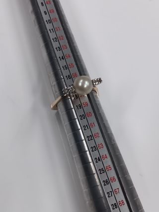 Anillo Oro 18k con Perla y Brillantes