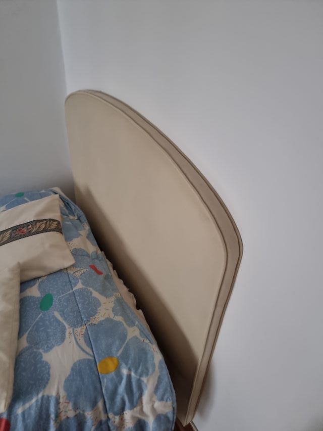 Cabecero de terciopelo beige