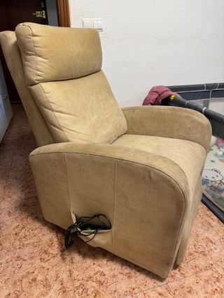 Poltrona reclinabile automatica con telecomando