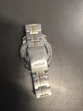 Reloj Seiko 5 Automático Oro y Plata