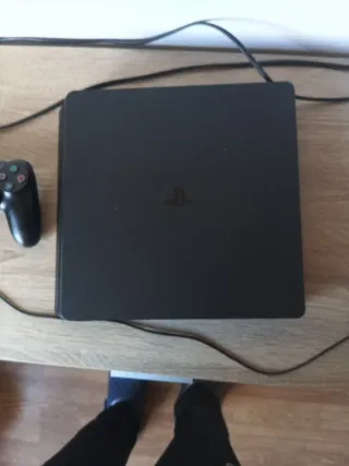 Consola Playstation 4 Negra
