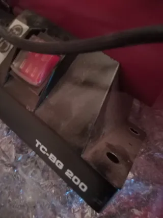 Pulidora Einhell TC-BG 200 Seminueva