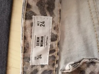 Pantalón estampado leopardo mujer
