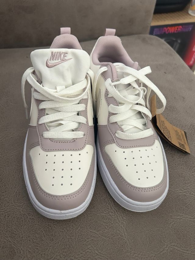 Zapatillas Nike Blancas y Rosas