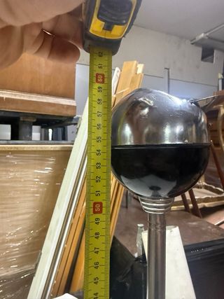 Cenicero de pie esférico Karen