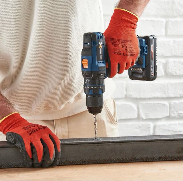 Taladro Percutor 18 V + 1 Batería 2.5 ah +cargador