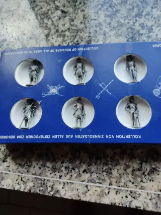 Scatola 10 soldatini metallo Universal Models