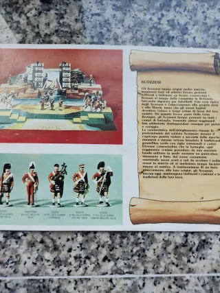 Scatola 10 soldatini metallo Universal Models