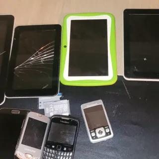 S Teléfonos diferentes marcas y Tabletas Piezas