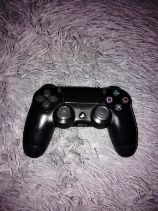 2 Mandos PS4 (PlayStation 4) Negros