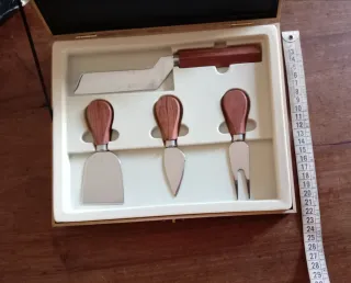 Set per formaggi legno e metallo