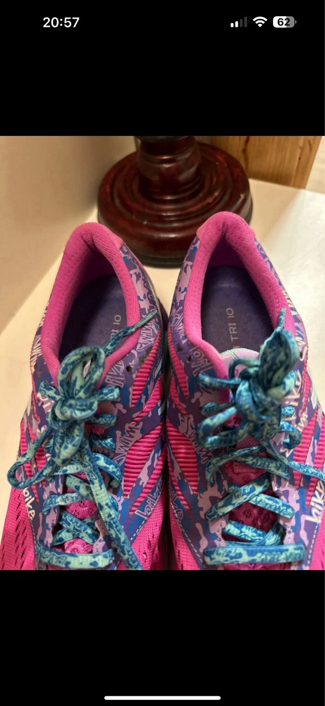 Zapatillas ASICS rosas y moradas