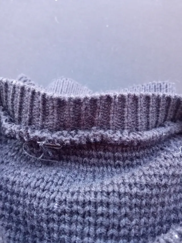 Jersey negro con cordones