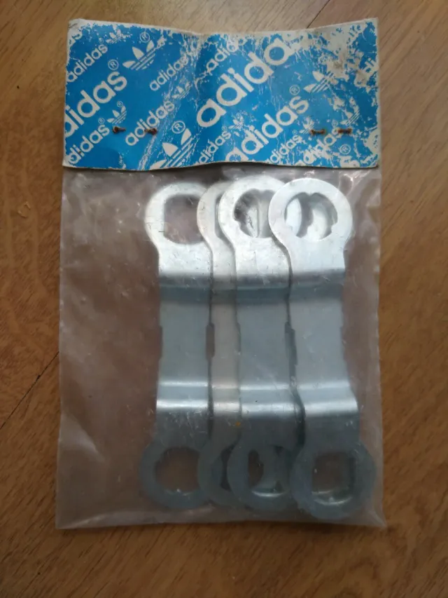 Chiavi per tacchetti da calcio Adidas