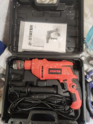 Taladro percutor Stayer TM700A
