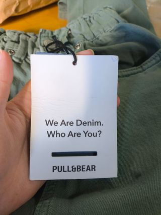 Pantalón vaquero Pull and Bear mujer verde